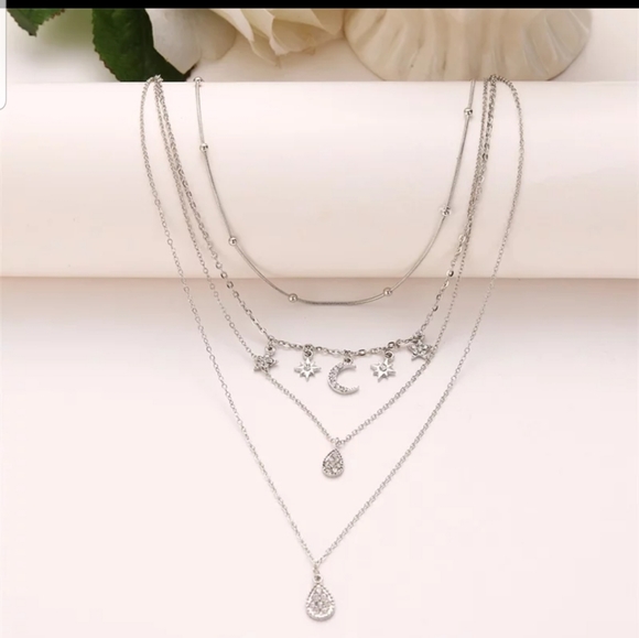 *Nastaha* Layered Moon and star necklace - Picture 5 of 6